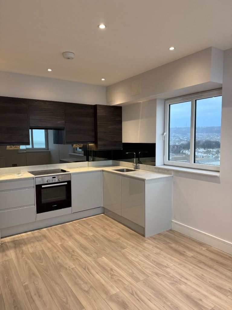 Stunning 1 bedroom flat available now 