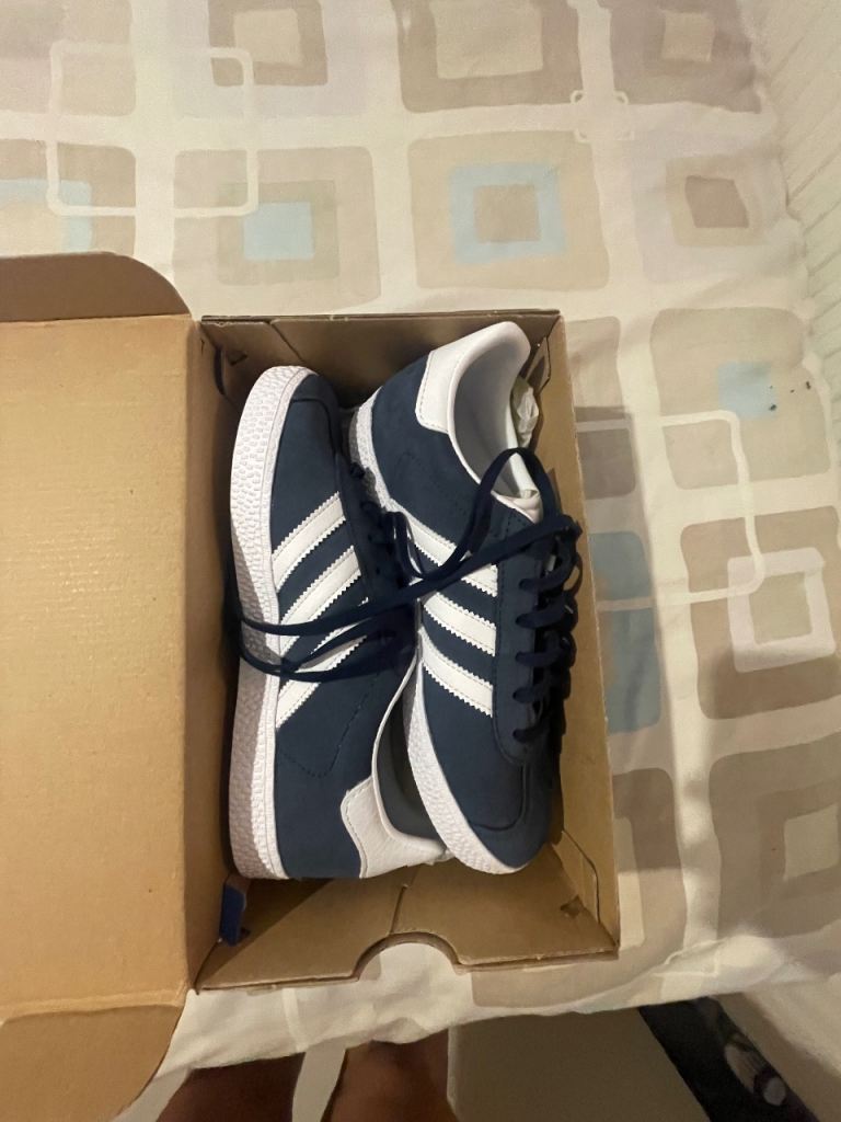 Adidas Gazelle Junior Trainers – Blue, Size 4, Brand New
