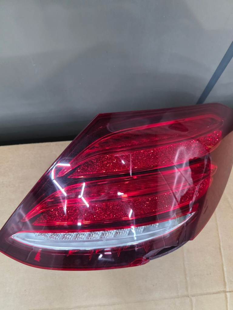 W213 E63S E class Divers rear light 