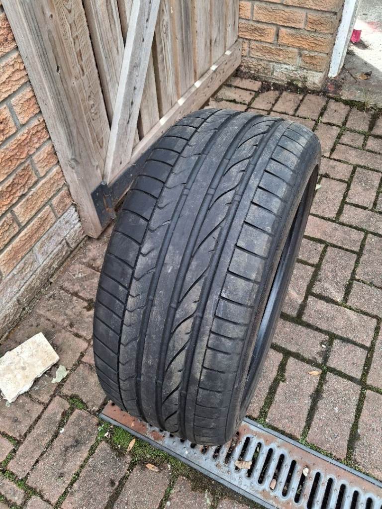 245x40x18 Bridgestone