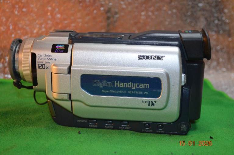Sony DCR-TRV15E MiniDV Handycam NightShot Video Camera Camcorder -TESTED WORKING