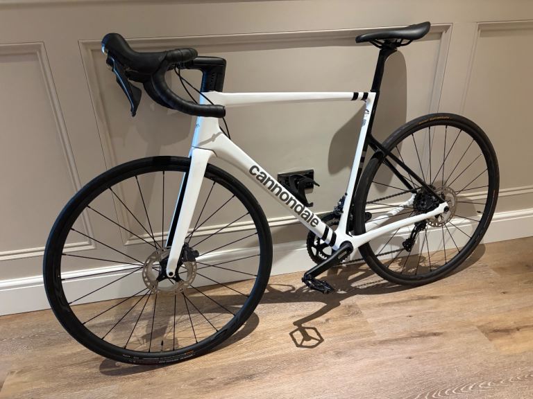 Cannondale Supersix carbon Road Bike, full ultegra groupset, disc brakes excellent condition size 56