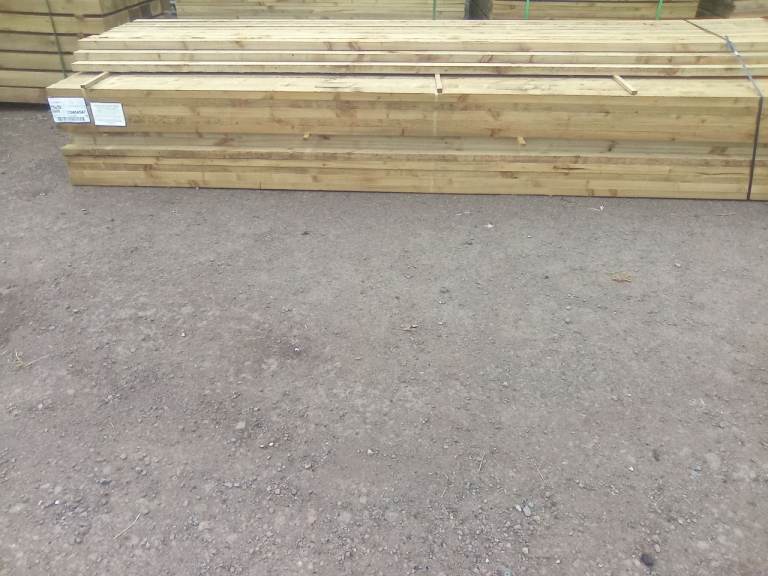Fencing rails 