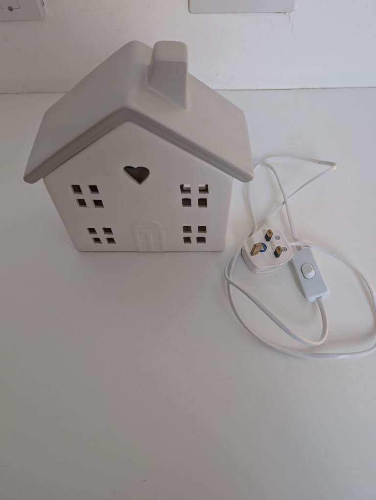 Ceramic House Lamp 