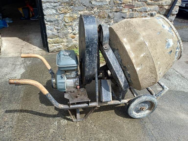Cement mixer with gs200 kubota engine