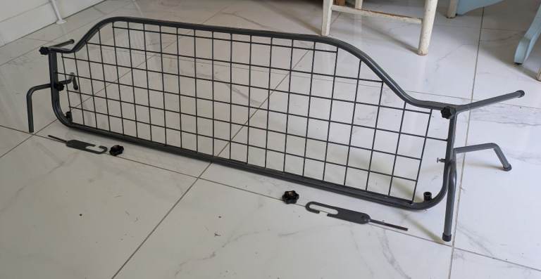 Dog Guard for Jeep Renegade
