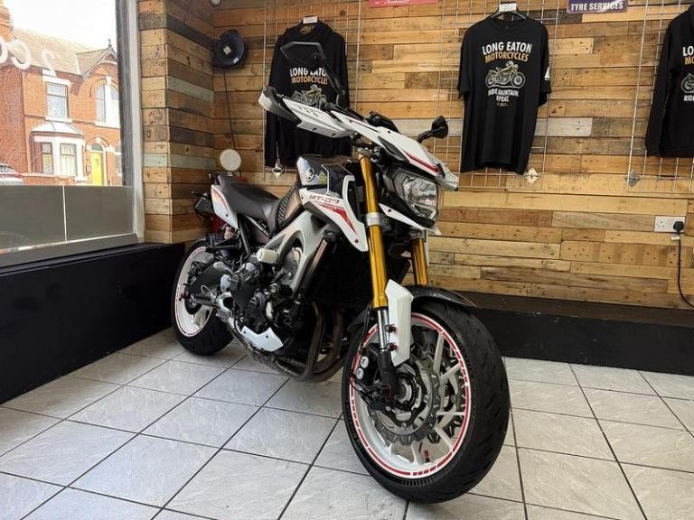 Yamaha MT-09 900 ABS Naked 