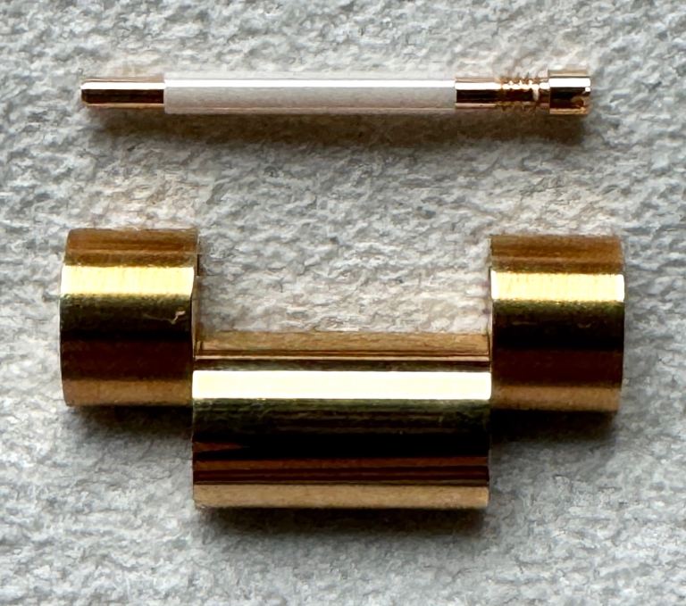 Extra link for 18ct gold Rolex “President” 228238 bracelet