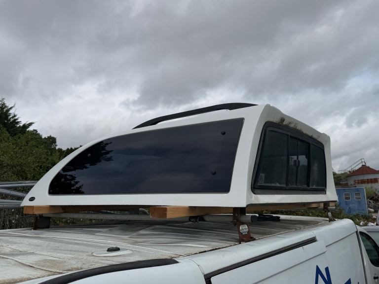Toyota Hilux truck top