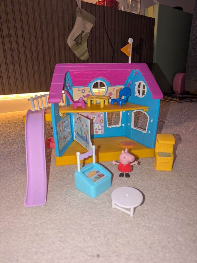 image for Peppa Pig Playschool toy