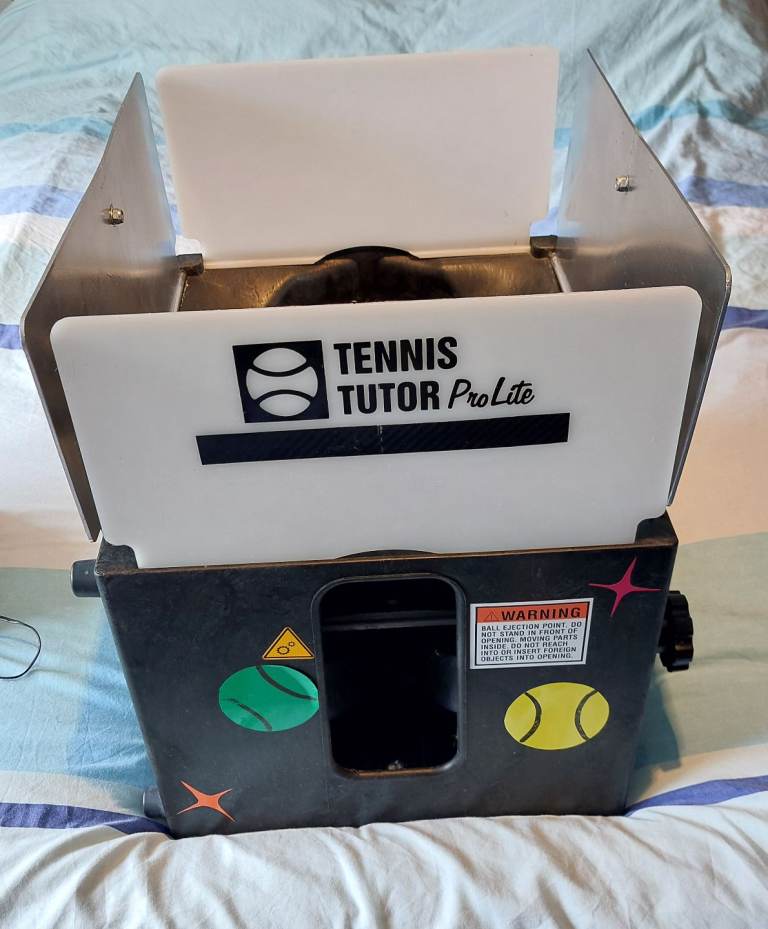 Tennis Tutor Pro lite tennis ball machine