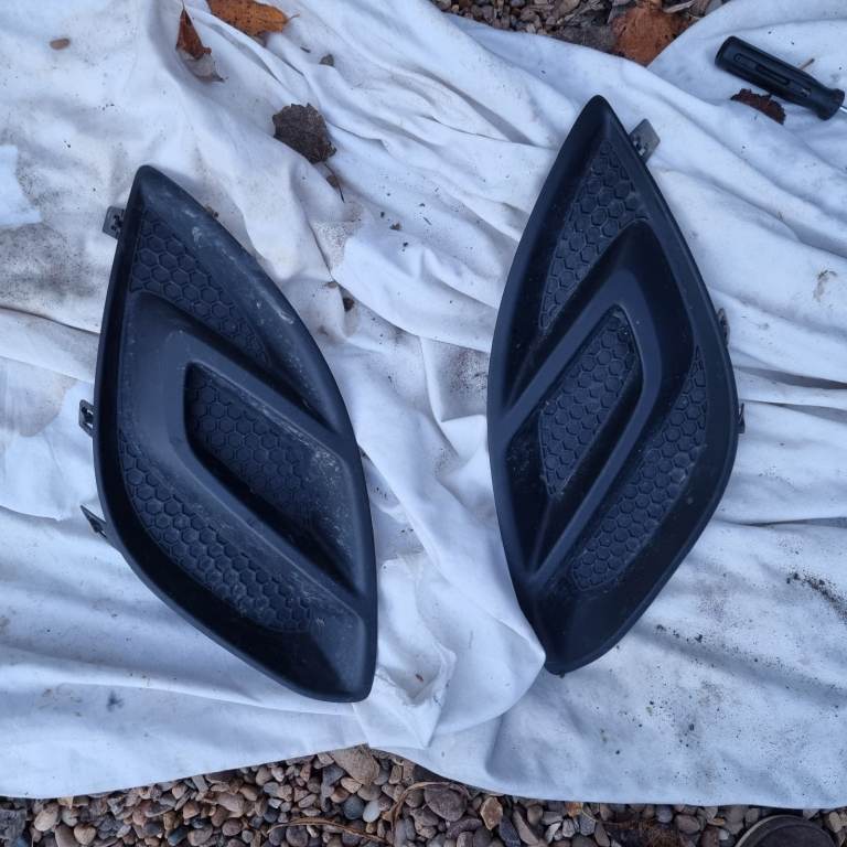 Vauxhall corsa d facelift 2011-2014 front bumper fog light trim cover pair!!!