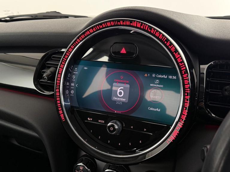 2021 MINI Hatch 1.5 Cooper Classic Euro 6 (s/s) 3dr HATCHBACK Petrol Manual