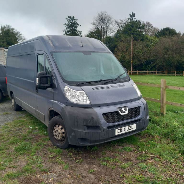 Peugeot boxer van