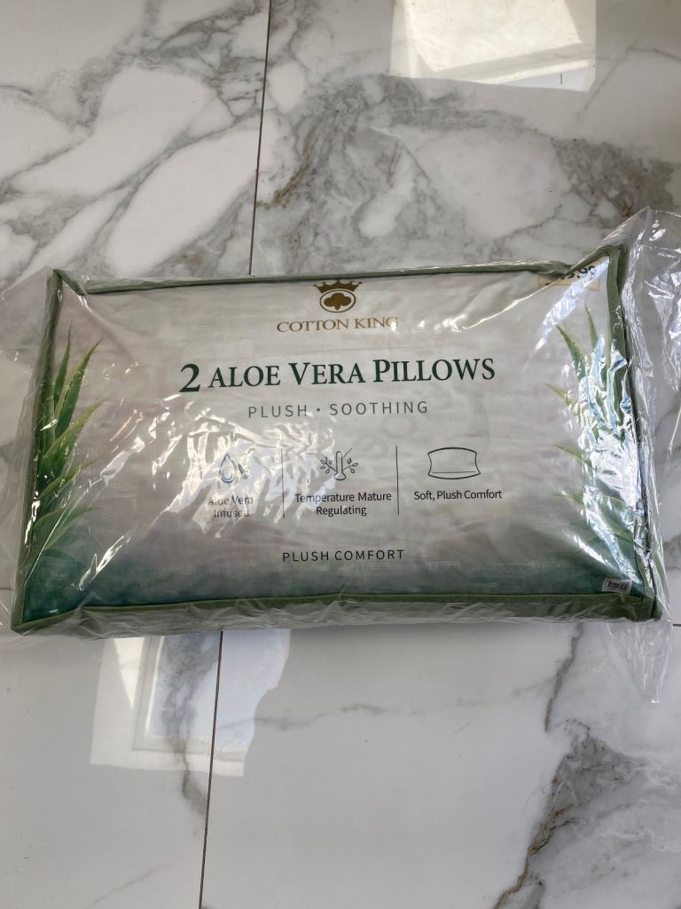 COTTON KING Aloe Vera Pillows - Plush & Soothing (Green, Pair)