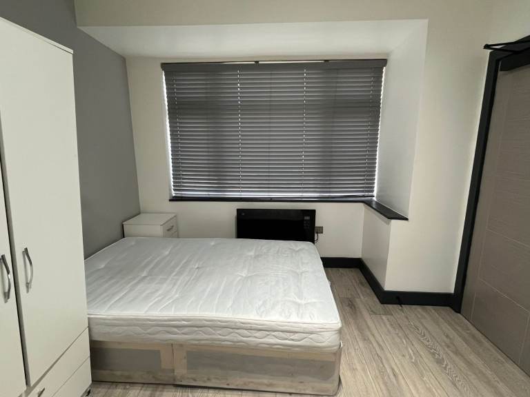 BENEFITS ACCEPTED - Studio Flat Available in Feltham Ashford Spelthorne TW16