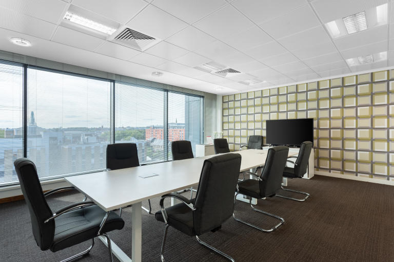 Bolton - BL12AX \ Customisable Office Space for Up to 10 Desks