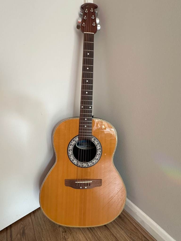 image for Ovation Celebrity CC-11 Acoustic Guitar VGC