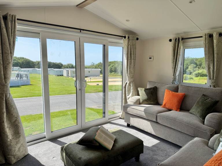 BRAND-NEW HOLIDAY HOME | FREE 2027 PITCH FEES! | CORNWALL | 12 MONTH PARK! 