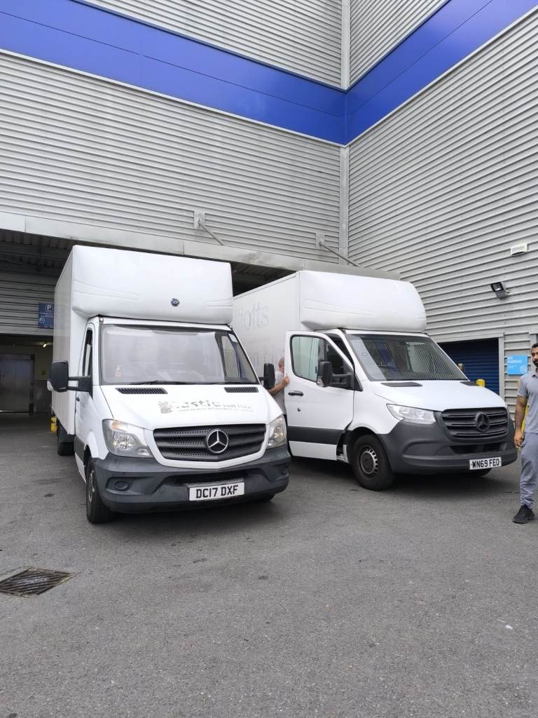 MAN AND VAN HIRE OFFICE MOVERS IKEA HANDY MAN BIKE RECOVERY RUBBISH CLARANCE REMOVALS SERVICE