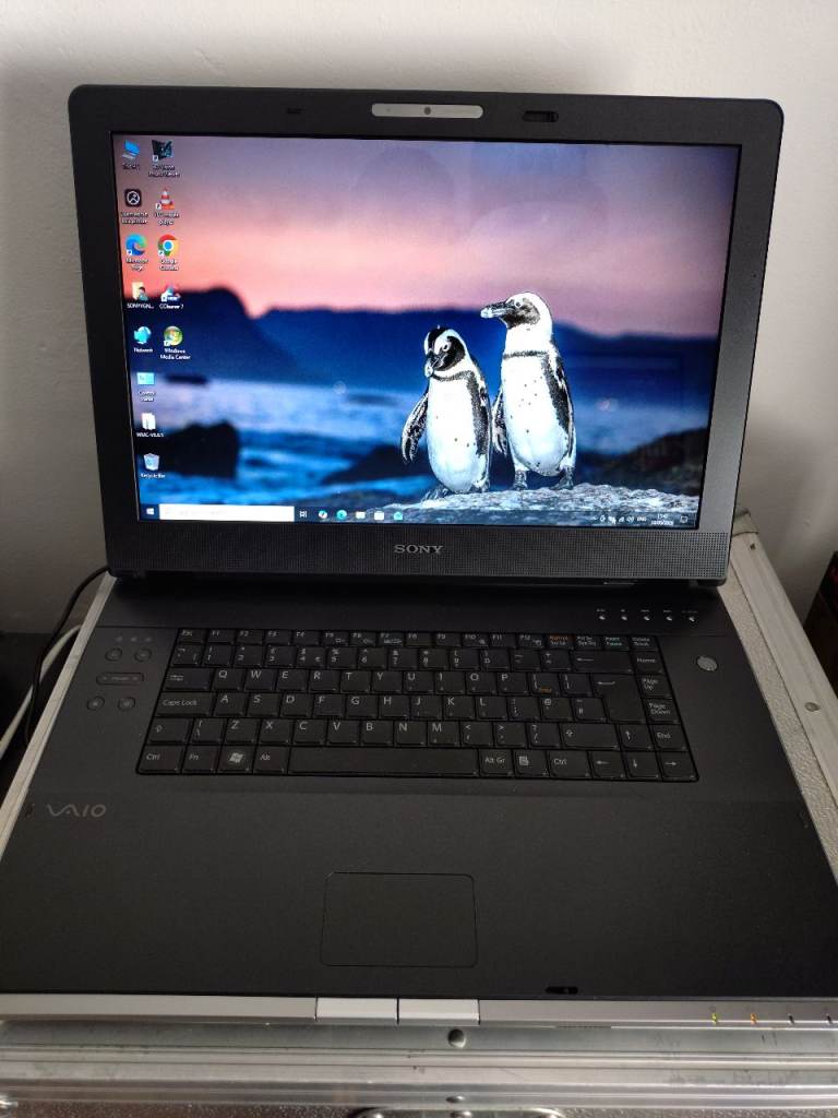 SONY Vaio Core 2 Duo 17inch screen