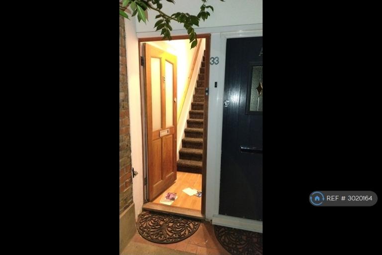 2 bedroom flat in Landseer Road, Enfield, EN1 (2 bed) (#3020164)
