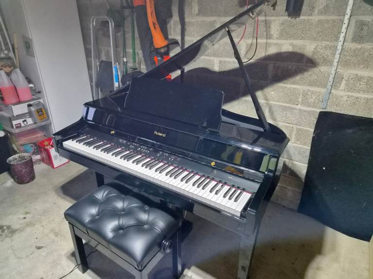 ROLAND Electronic Baby Grand Piano "New"