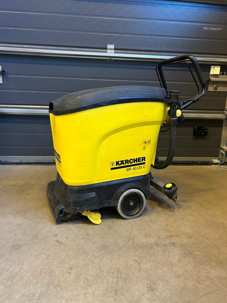 Karcher BR 40/25 C Bp scrubber dryer commercial cleaner