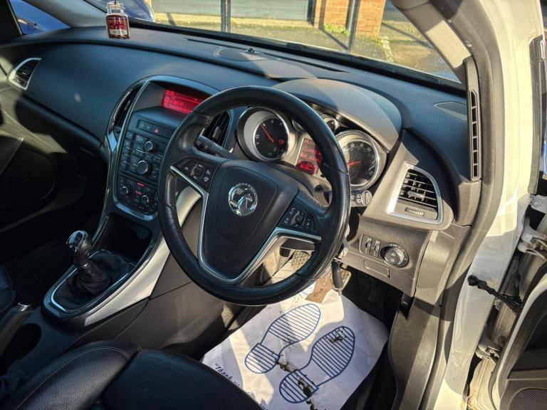 2013 Vauxhall Astra 2.0 CDTi 16V ecoFLEX Elite 5dr HATCHBACK DIESEL Manual