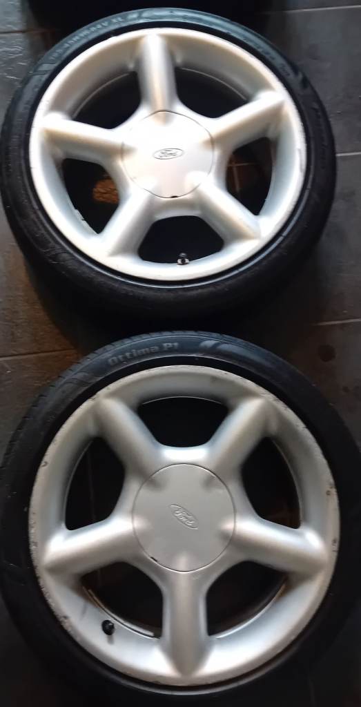 ALLOY WHEELS MK1 MONDEO OR ESCORT GREAT CONDITION SIZE 195/45R 16 84V XL 