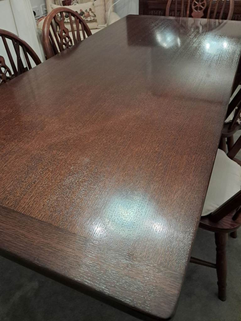 Hard Wood Dining Room Table And Chairs 