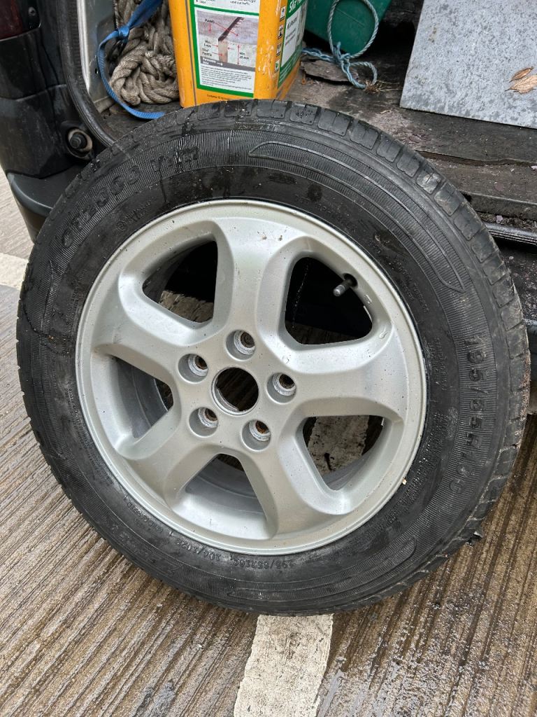 Vauxhall vivaro renault traffic alloy wheels 