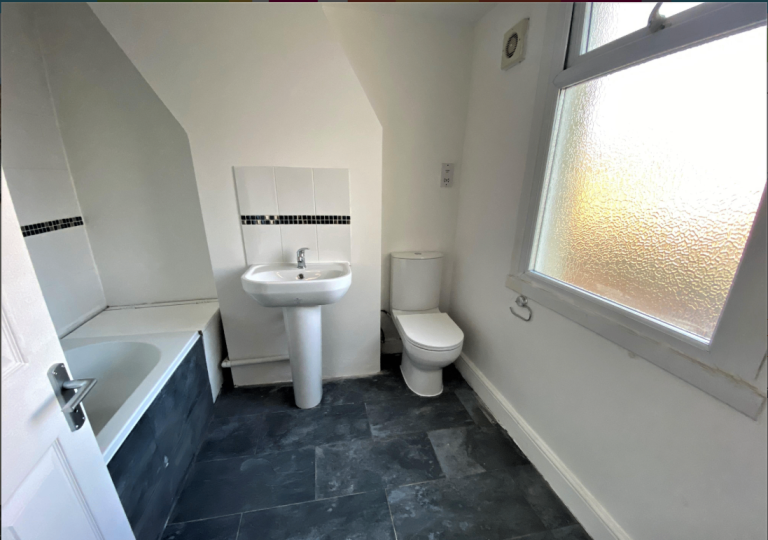 3 bedroom House at Church Street in Didcot Parkway