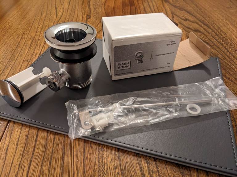 CHROMED BRASS SLOTTED 1 1/4 INCH BASIN POP-UP WASTE