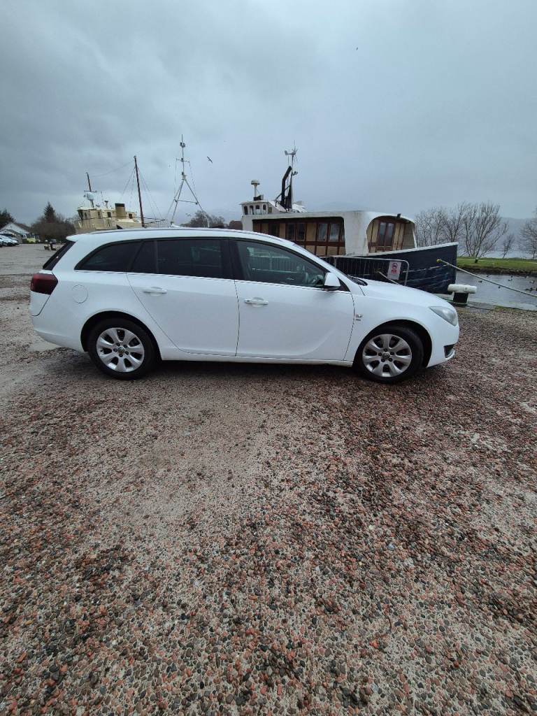 Vauxhall, INSIGNIA, Estate, 2015, Manual, 1956 (cc), 5 doors