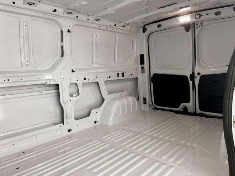 2025 Renault Trafic E-Tech LL30 52kWh Advance Auto L2 H1 5dr Automatic Panel Van Electric Automatic