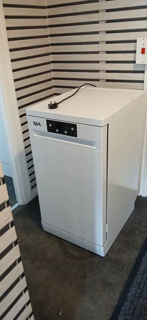 Brand new SIA slimline dishwasher