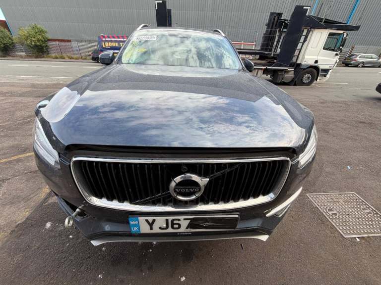 2017 VOLVO XC90 2.0 D5 POWERPULSE MOMENTUM PRO 5DR AWD GEARTRONIC BREAKING FOR PARTS