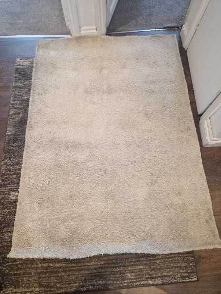 Small Cream Rug (120x170cm)
