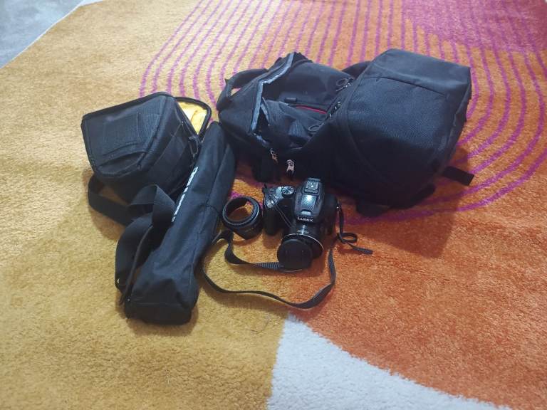 Digital Camera with Lenses and Bags – Good Condition