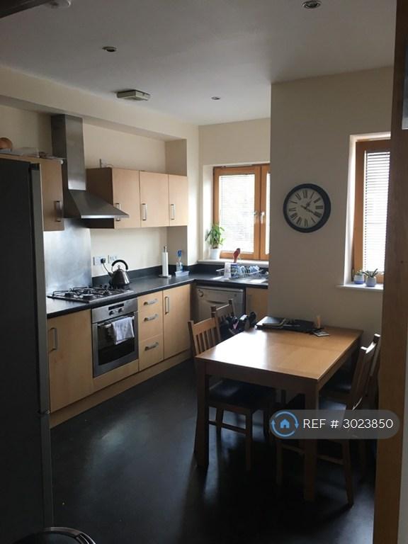 4 bedroom house in Barton Road, Bristol, BS2 (4 bed) (#3023850)