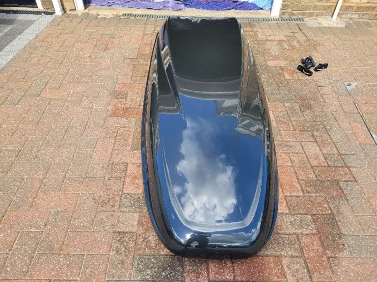 Hyundai Roof Box and Roof Bars