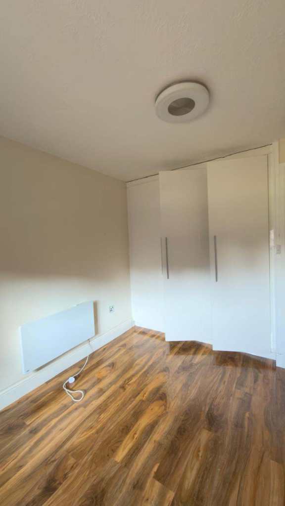 1 bedroom flat with Parking in Hayes