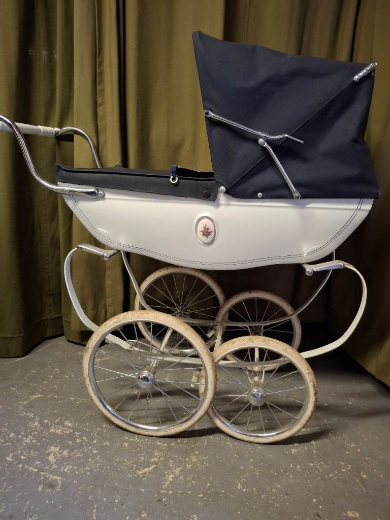 Childs dolls pram
