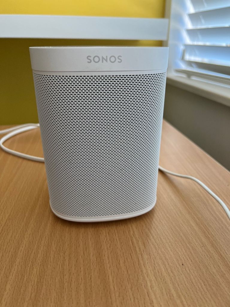 Sonos One in white