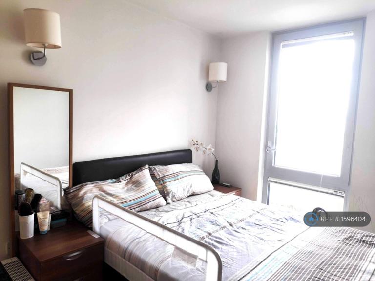 2 bedroom flat in Quadrant Court, Wembley, HA9 (2 bed) (#1596404)