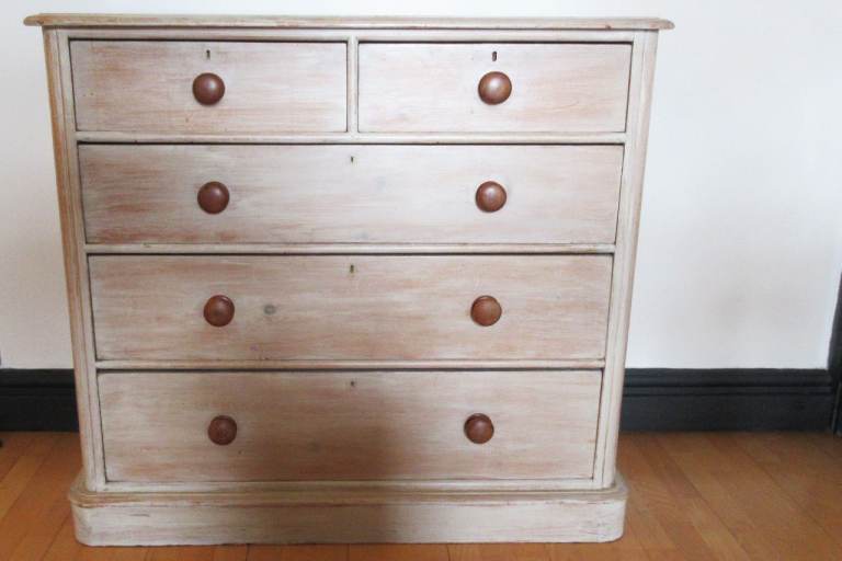 Victorian shabby-chic painted chest of drawers