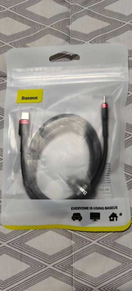 💥 Baseus 100w usb c to usb c 2mcable brand new sealed item