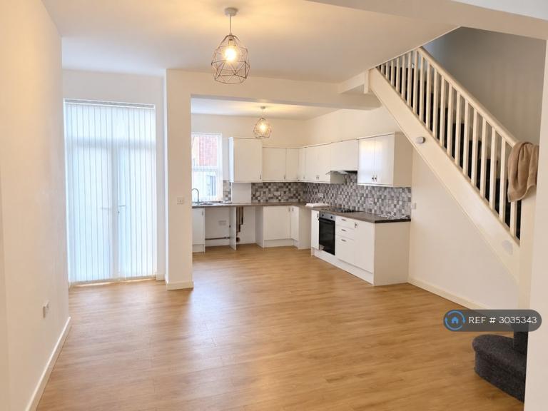 3 bedroom house in Ashton New Road, Manchester, M11 (3 bed) (#3035343)