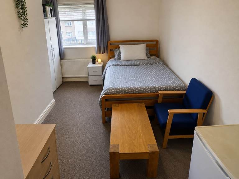 Spacious and Cosy Single Room for Rent in - NN18 0NR